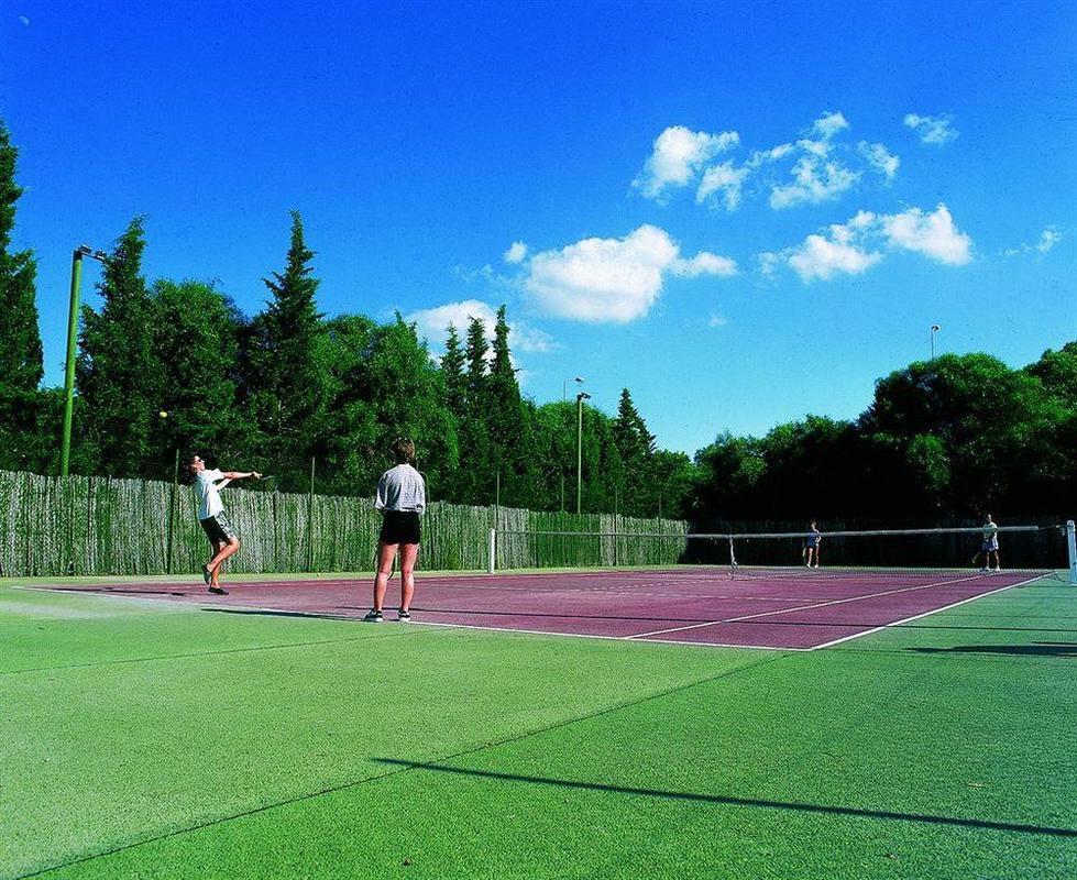 El Mouradi Gammarth Hotel Exterior photo Tennis at the University of Roehampton