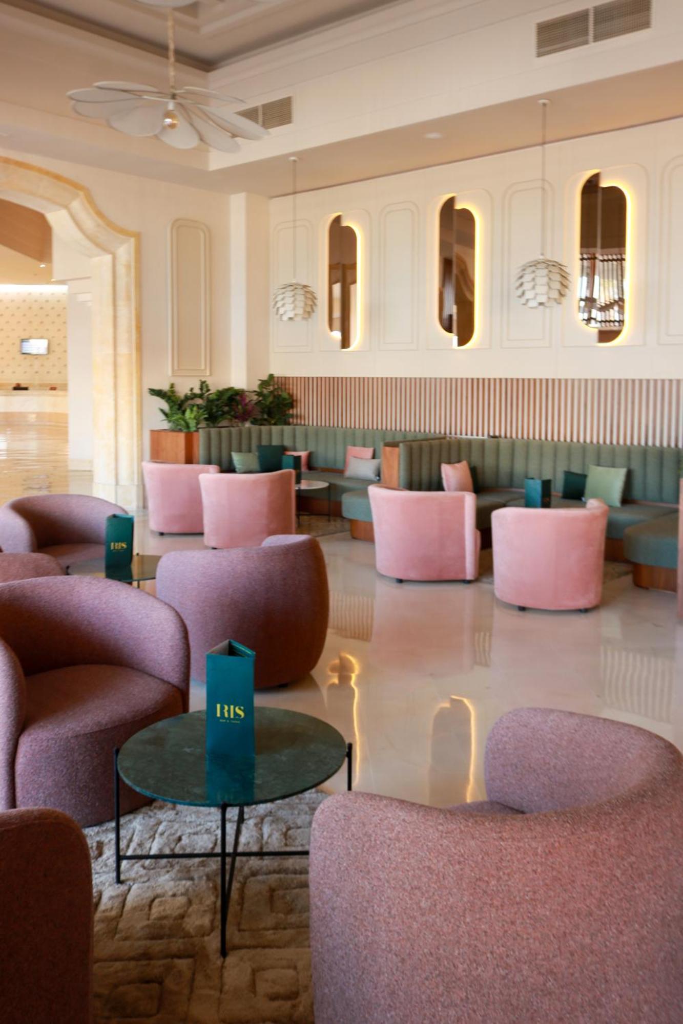 El Mouradi Gammarth Hotel Exterior photo IRIS Lounge at Hamad International Airport