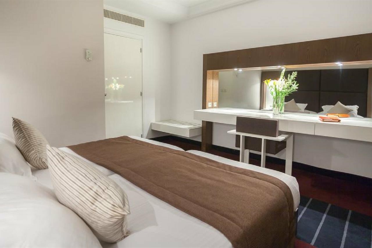 El Mouradi Gammarth Hotel Exterior photo A room at the hotel